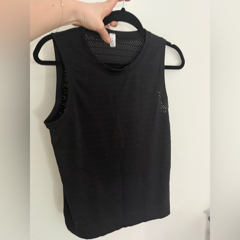 Lululemon  Breathe Muscle Tank Black Sleeveless Top Sz 6